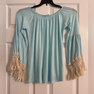 HER SHE western top w/ fringed sleeves. 10/12 girls. Fits like women’s S.
